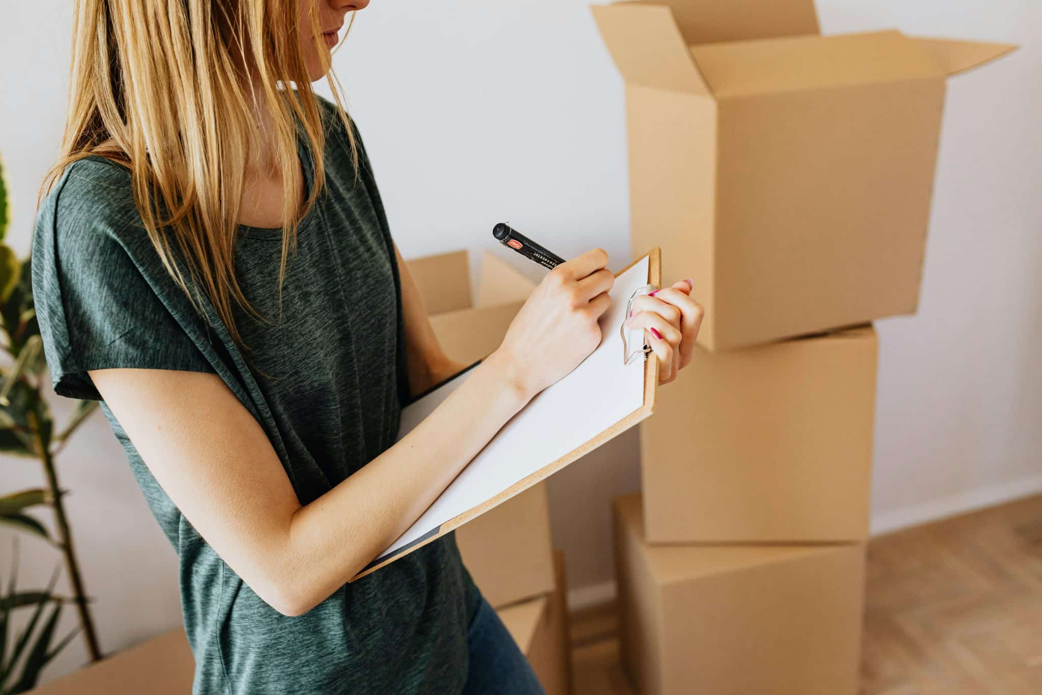 2026 in 2026 Decluttering Challenge [FREE TALLY CHART DOWNLOAD]